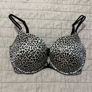 Size 32DDD (32F) Victoria’s Secret Push Up Bra
